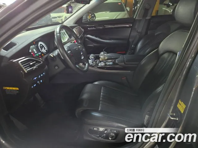 Genesis G90 2016 thumb 5
