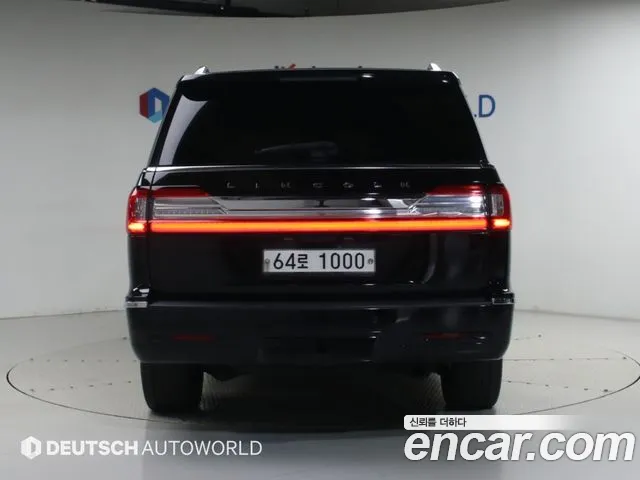 Lincoln Navigator 2019 thumb 4