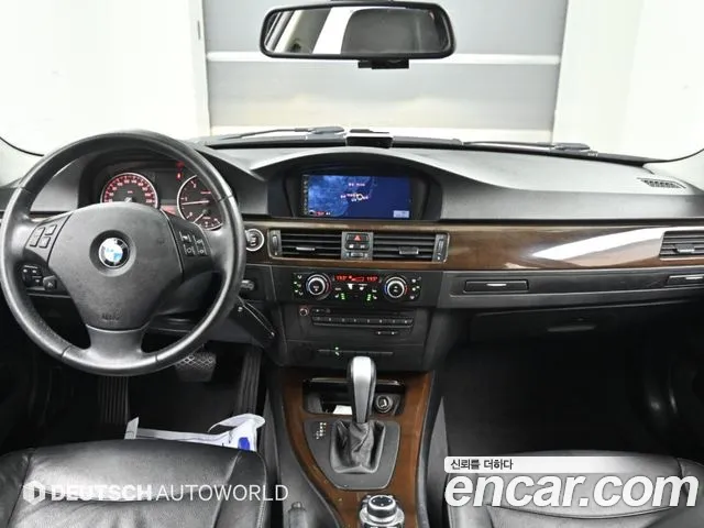 BMW 3-Series 2011 thumb 7
