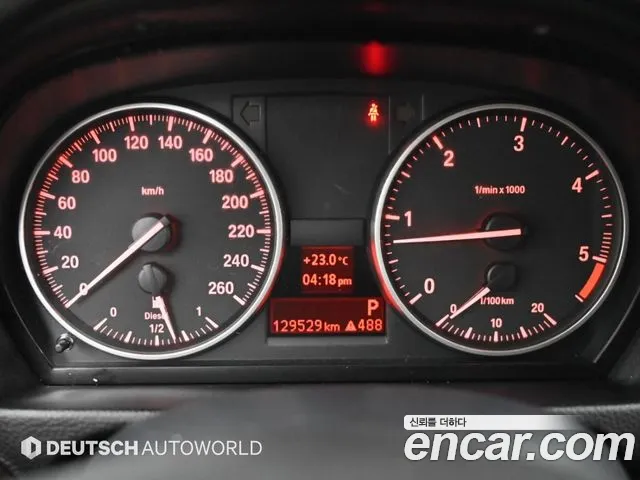 BMW 3-Series 2011 thumb 8