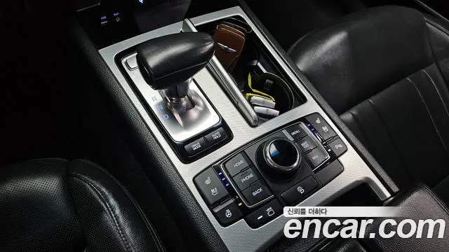 Genesis G80 2016 thumb 9