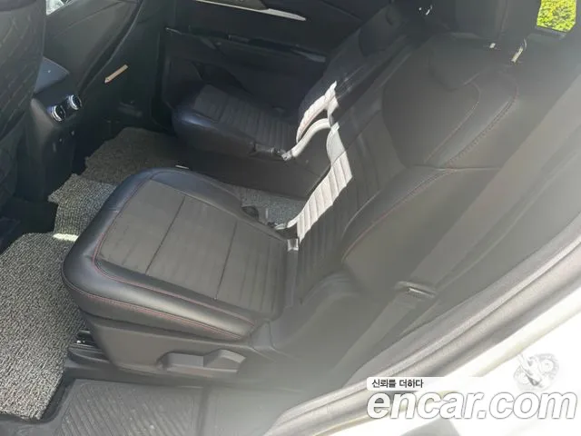 Ford Explorer 2025 thumb 11