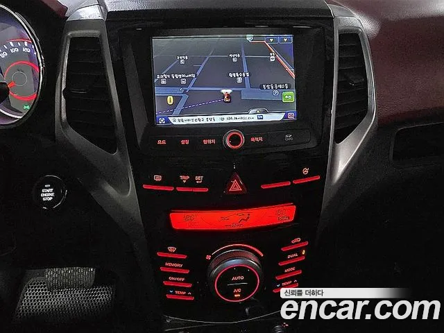 KG_Mobility_Ssangyong TIBOLI 2015 thumb 8