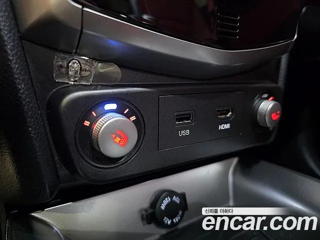 KG_Mobility_Ssangyong TIBOLI 2015 thumb 10
