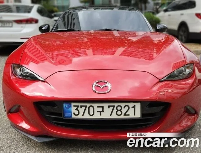Mazda MX-5 Miata 2017 thumb 2