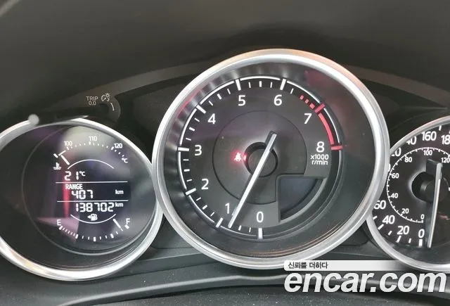 Mazda MX-5 Miata 2017 thumb 10