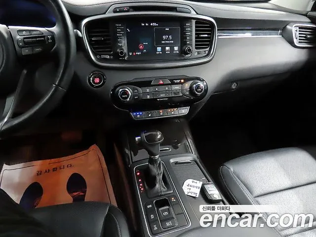 Kia Sorento 2016 thumb 9