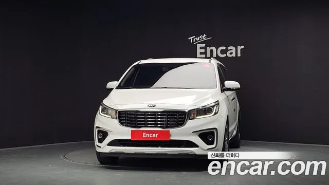 Kia Carnival 2018 thumb 3