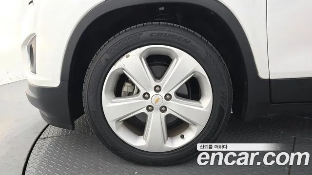 ChevroletGMDaewoo Tracker 2015 thumb 5