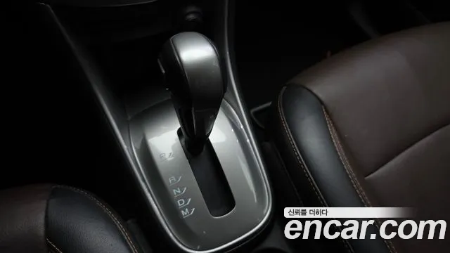 ChevroletGMDaewoo Tracker 2015 thumb 9