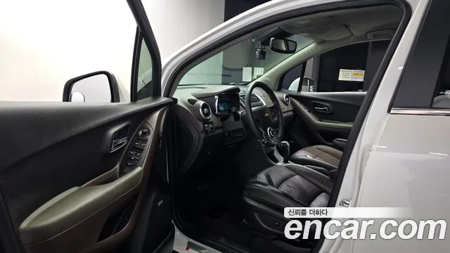 ChevroletGMDaewoo Tracker 2015 thumb 10