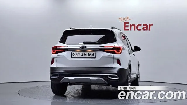 Kia Seltos 2020 thumb 4