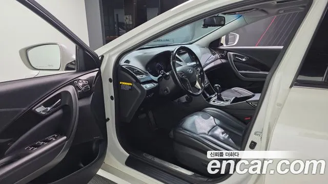 Hyundai Grandeur 2014 thumb 10