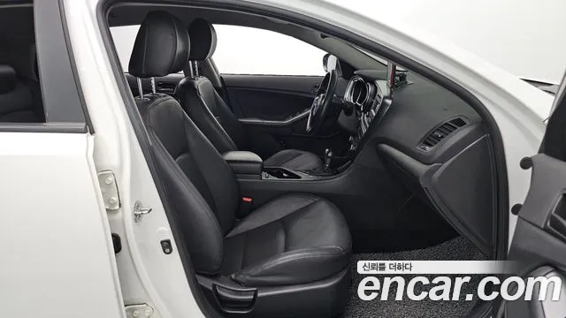 Kia K5 2014 thumb 10