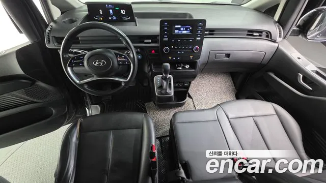 Hyundai Staria 2023 thumb 7