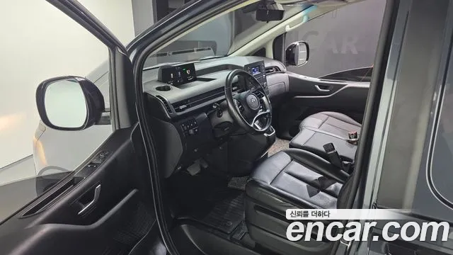Hyundai Staria 2023 thumb 10