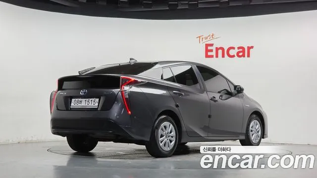 Toyota Prius 2018 thumb 2