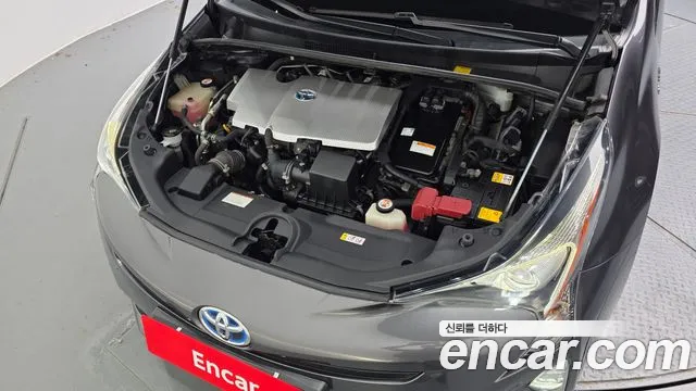 Toyota Prius 2018 thumb 6