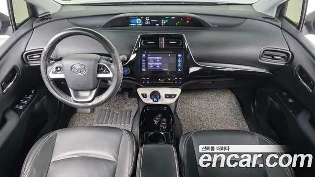 Toyota Prius 2018 thumb 7