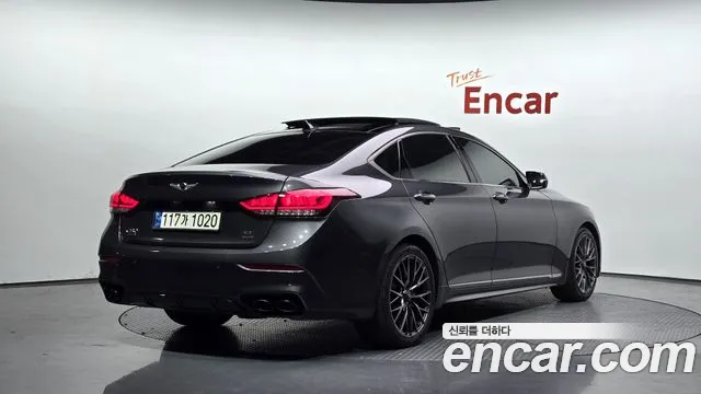 Genesis G80 2017 thumb 2