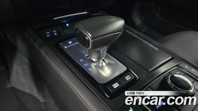 Genesis G80 2017 thumb 9