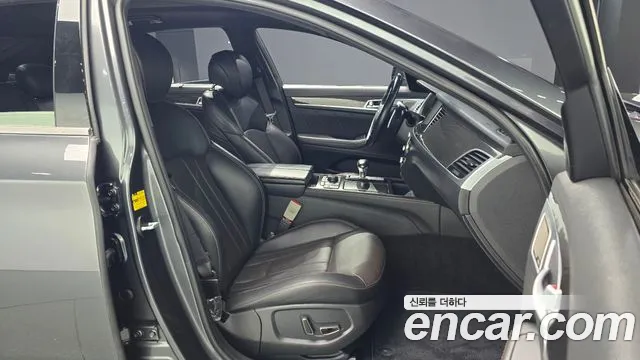 Genesis G80 2017 thumb 10