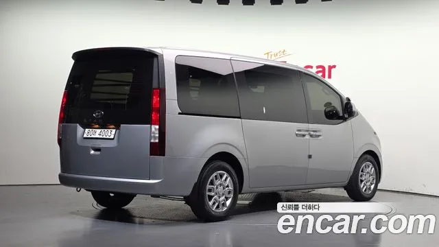 Hyundai Staria 2021 thumb 2