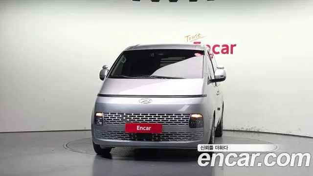 Hyundai Staria 2021 thumb 3