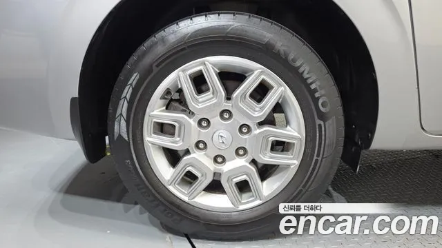 Hyundai Staria 2021 thumb 5