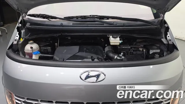 Hyundai Staria 2021 thumb 6