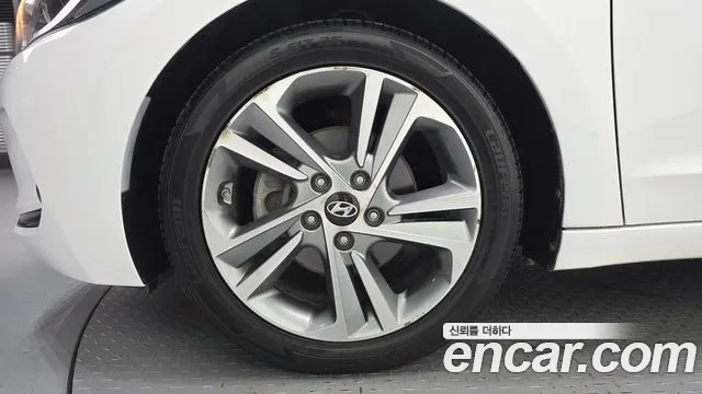 Hyundai Avante 2018 thumb 5
