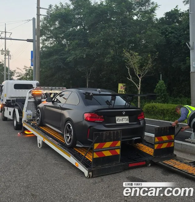 BMW M2 2019 thumb 2