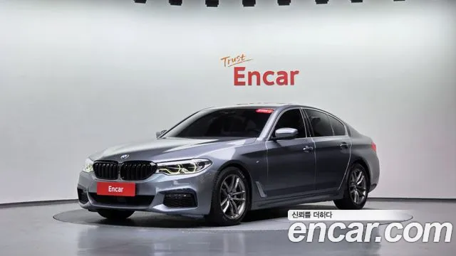 BMW 5-Series 2019 thumb 12