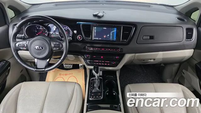 Kia Carnival 2015 thumb 7