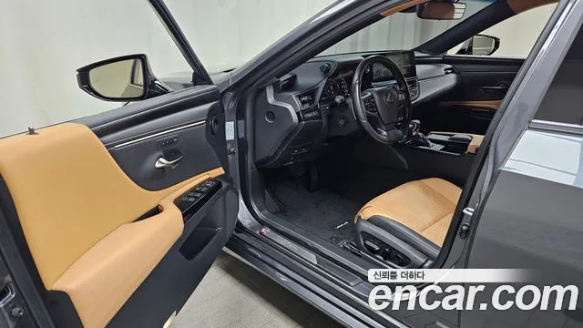 Lexus ES 2022 thumb 9