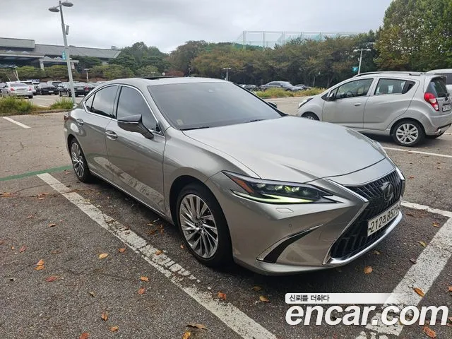 Lexus ES 2024 thumb 11