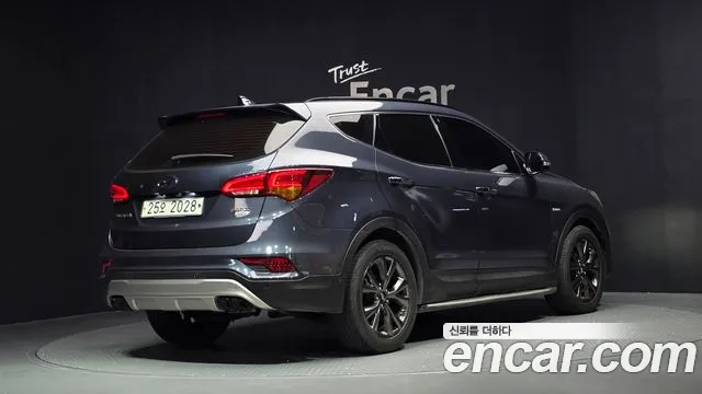 Hyundai Santa Fe 2016 thumb 2