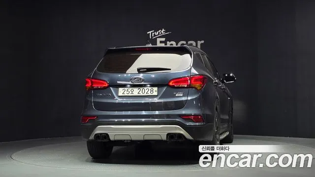 Hyundai Santa Fe 2016 thumb 4