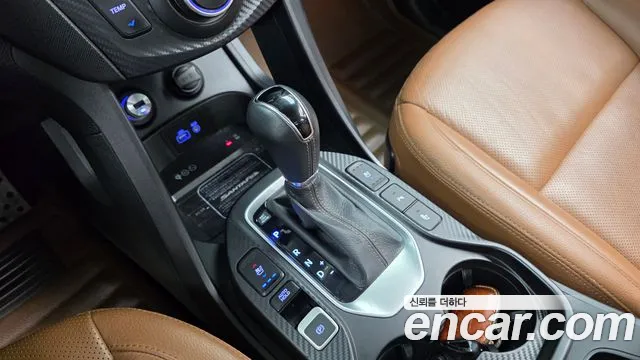Hyundai Santa Fe 2016 thumb 9