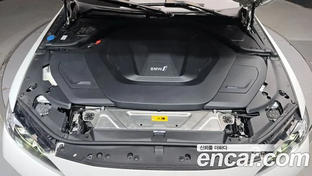 BMW i4 2022 thumb 6