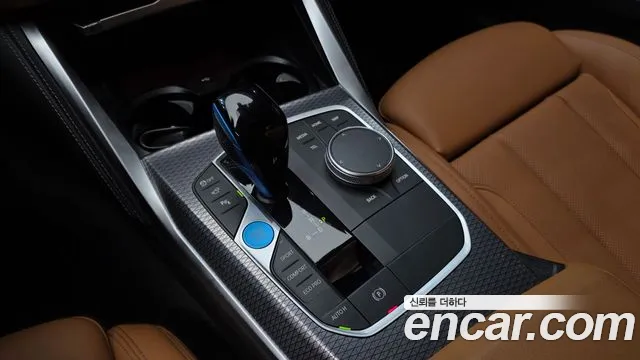 BMW i4 2022 thumb 9