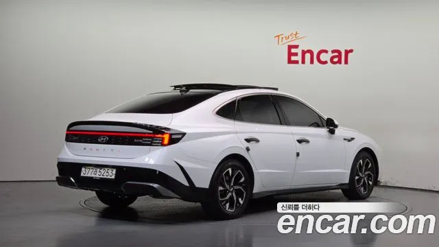 Hyundai Sonata 2023 thumb 2