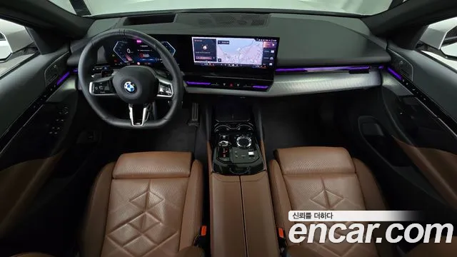 BMW 5-Series 2024 thumb 7