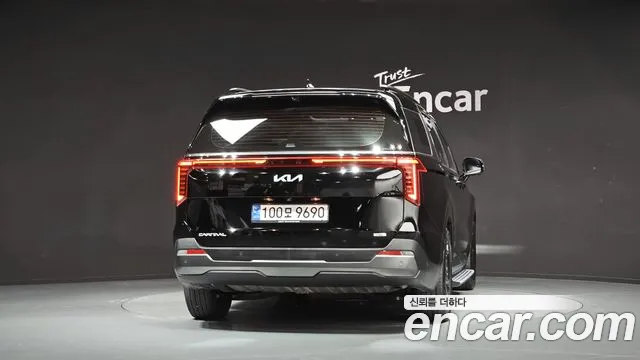 Kia Carnival 2024 thumb 4