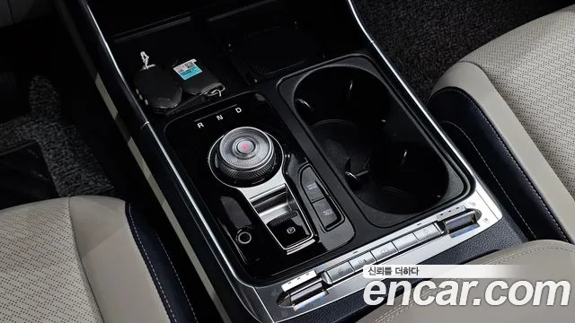 Kia Carnival 2024 thumb 9