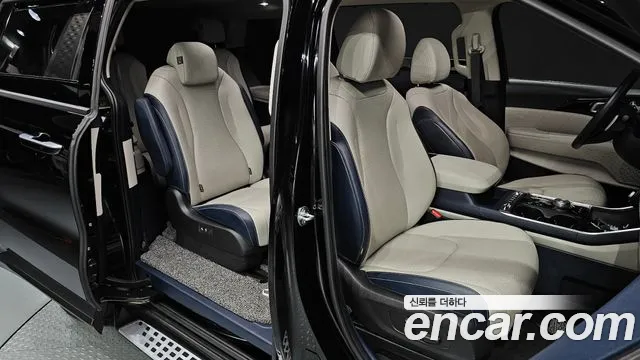 Kia Carnival 2024 thumb 11