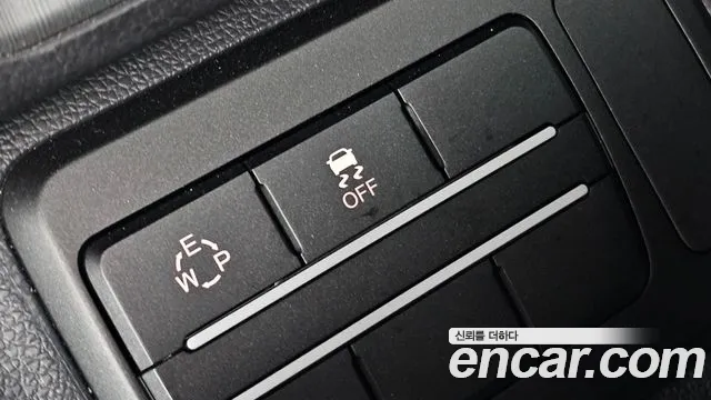 KG_Mobility_Ssangyong TIBOLI 2017 thumb 12