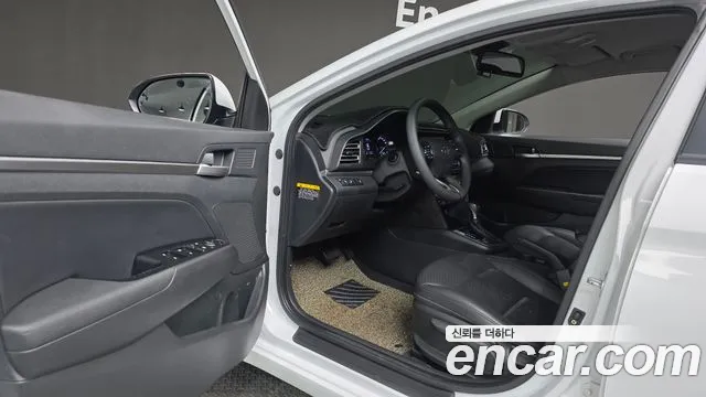 Hyundai Avante 2019 thumb 10