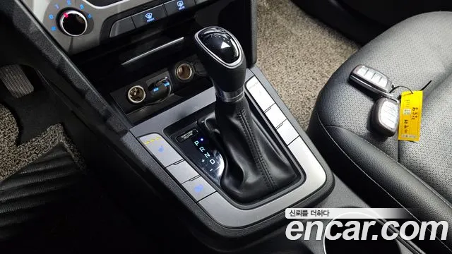 Hyundai Avante 2017 thumb 8