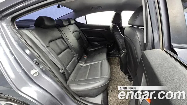 Hyundai Avante 2017 thumb 11